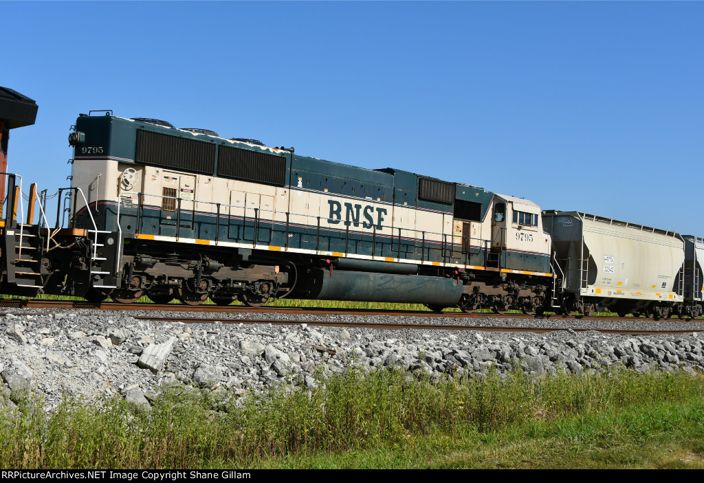 BNSF 9795 Roster shot